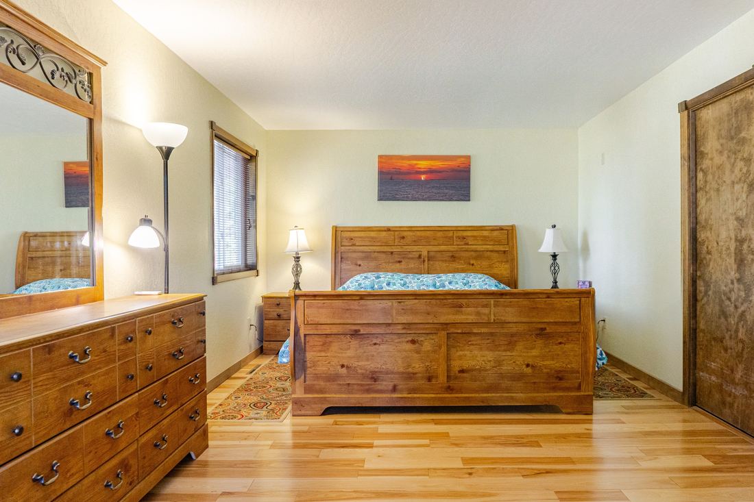Bedroom 1 image 1