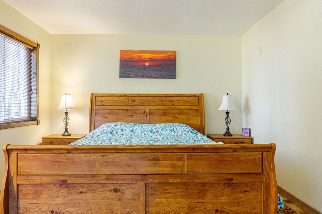 Bedroom 1 image 2