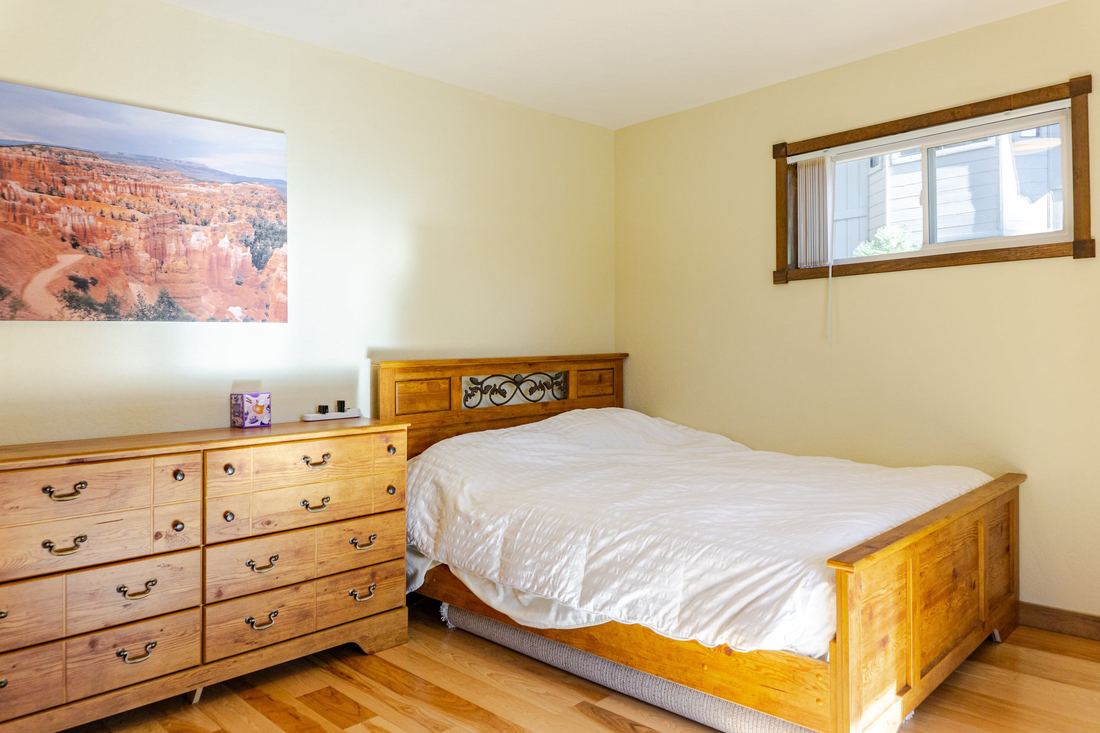 Bedroom 2 image 1
