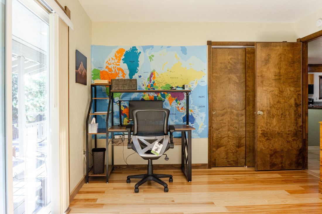 Office 2 image 2