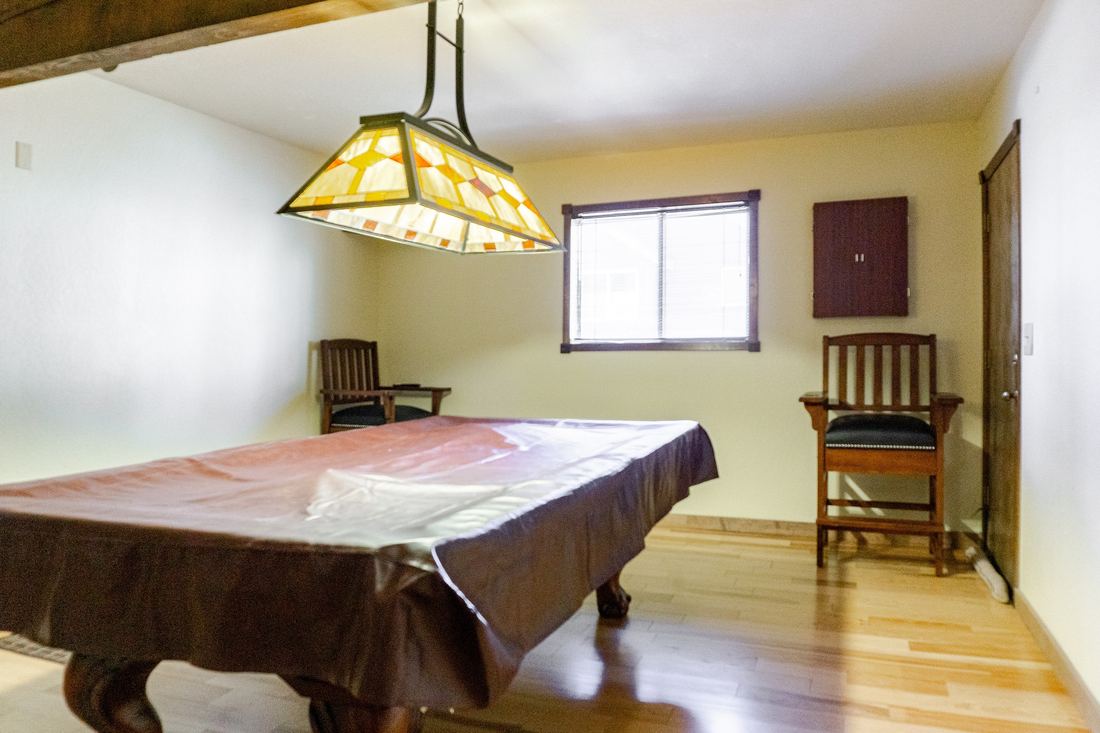 Game room image 1